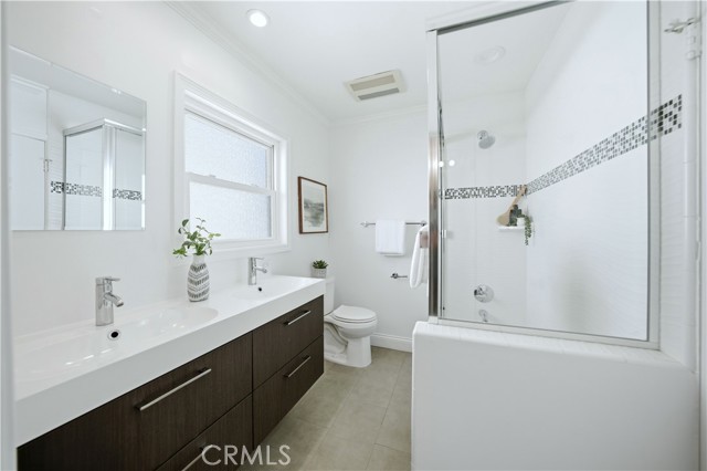 Detail Gallery Image 36 of 46 For 108 Roycroft Ave, Long Beach,  CA 90803 - 4 Beds | 3/1 Baths