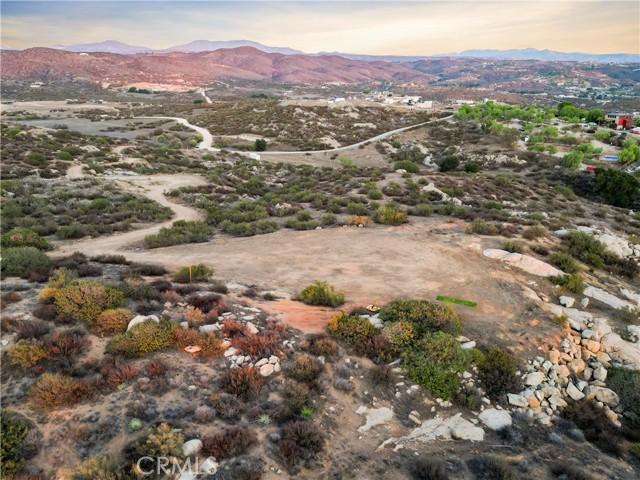 45 Intrepid, Temecula CA: https://media.crmls.org/medias/a4d95ba9-200f-47b4-a886-beaed396fff1.jpg