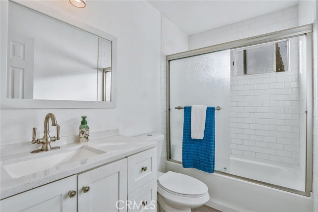 4657 Chateau Place, San Diego CA: https://media.crmls.org/medias/a4d9edb3-16d8-4d90-a617-5d764577dd9b.jpg