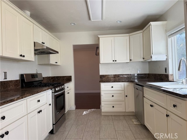 Detail Gallery Image 5 of 9 For 1349 Deeplawn Dr, Diamond Bar,  CA 91765 - 4 Beds | 3 Baths