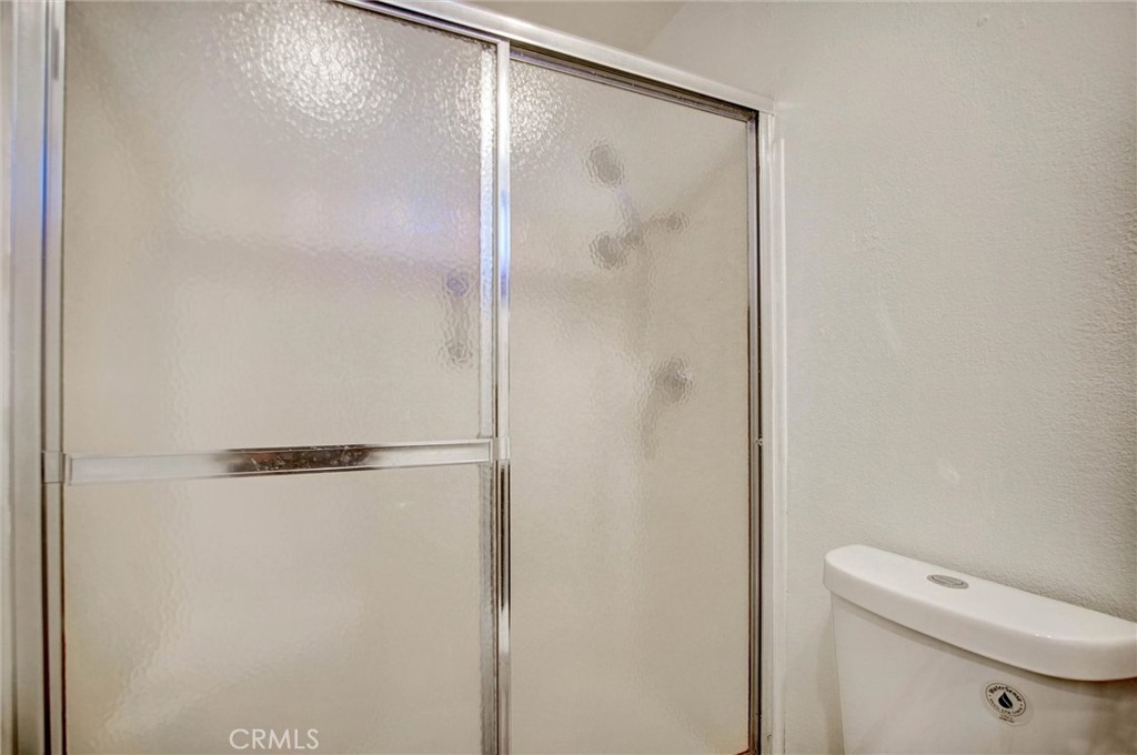https://media.crmls.org/medias/a4da24e7-2767-44e4-97f8-acbc3a02b45f.jpg?preset=X-Large