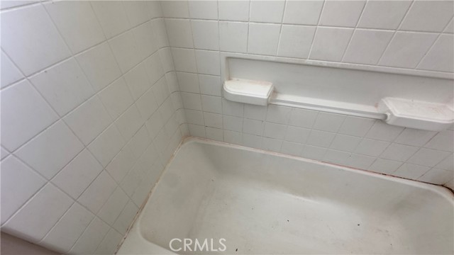 Detail Gallery Image 9 of 21 For 16611 War Cloud Dr, Moreno Valley,  CA 92551 - 3 Beds | 2/1 Baths