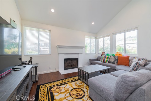 Image 9 of 24 For 28105 Hollyberry Lane