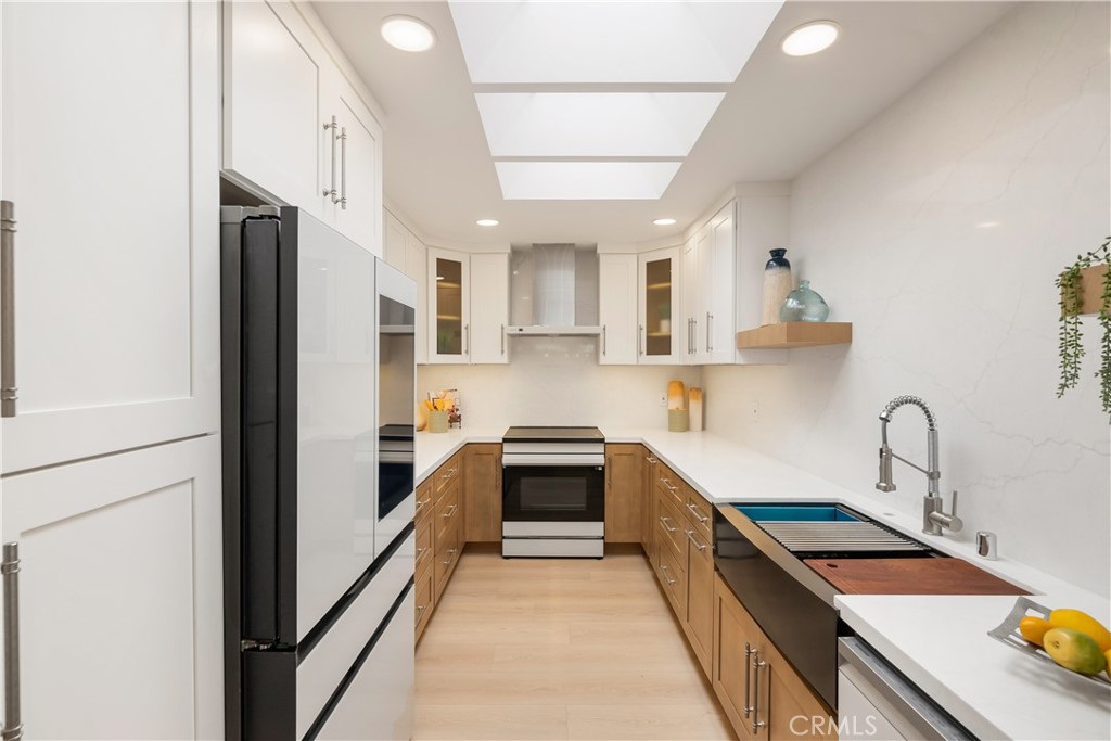 MLS #OC25257013 image #11