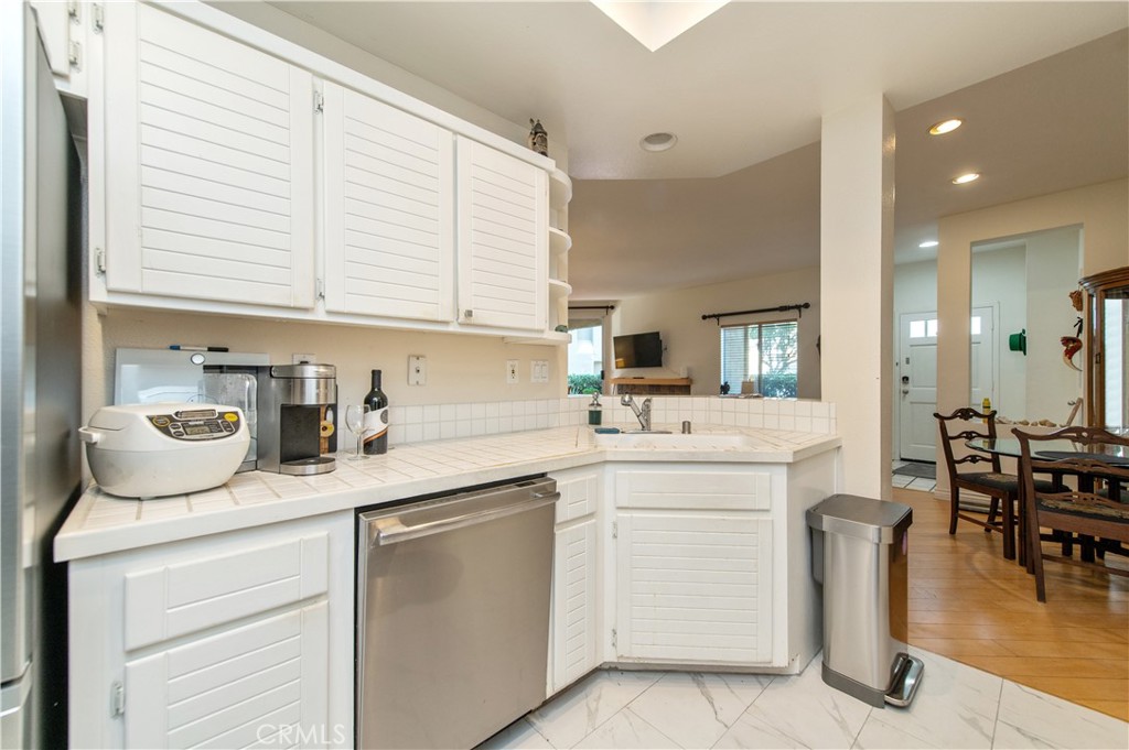 MLS #OC25264266 image #12