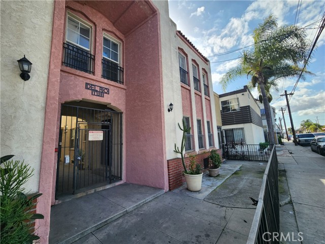 Detail Gallery Image 17 of 19 For 1738 E 4th St #1,  Long Beach,  CA 90802 - 1 Beds | 1 Baths