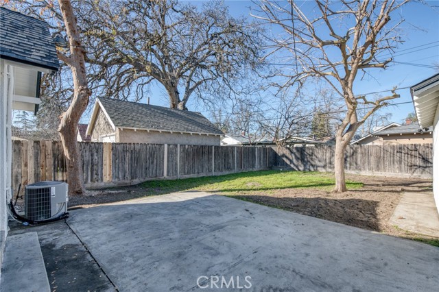 Detail Gallery Image 34 of 41 For 701 E Clinton, Fresno,  CA 93704 - 3 Beds | 1 Baths
