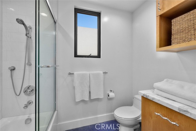 Detail Gallery Image 42 of 51 For 1635 19th St, Manhattan Beach,  CA 90266 - 6 Beds | 4 Baths
