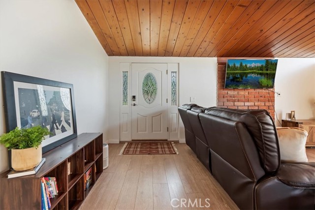 550 N Dexford Drive, La Habra CA: https://media.crmls.org/medias/a4e29ab0-e379-4481-a22e-1b0ee5bf1905.jpg