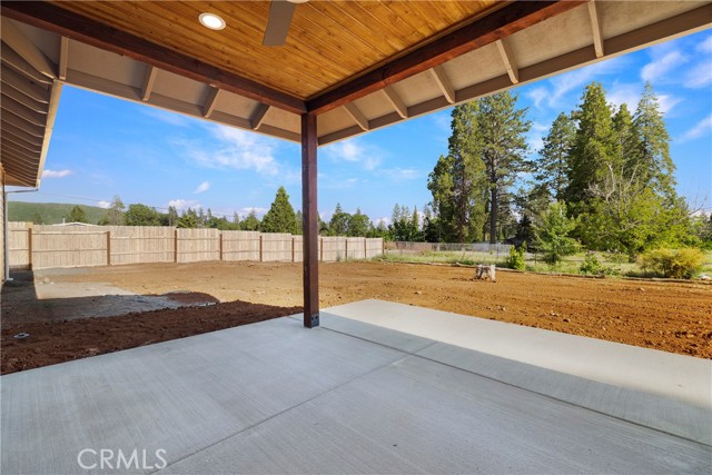 1796 Forest Glen Road, Paradise CA: https://media.crmls.org/medias/a4e3276a-de68-47ed-89f9-4adcc6cd2559.jpg