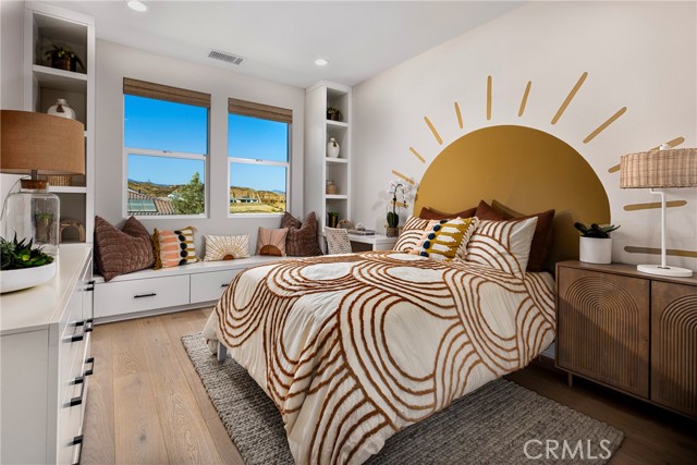 Detail Gallery Image 13 of 15 For 24202 N Corte Alegra, Valencia,  CA 91354 - 5 Beds | 5/1 Baths