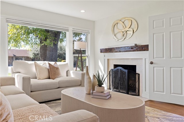 Detail Gallery Image 16 of 41 For 315 E Juanita, Glendora,  CA 91740 - 7 Beds | 3 Baths