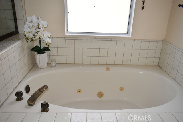 Detail Gallery Image 17 of 24 For 4623 W 171st St, Lawndale,  CA 90260 - 3 Beds | 3 Baths