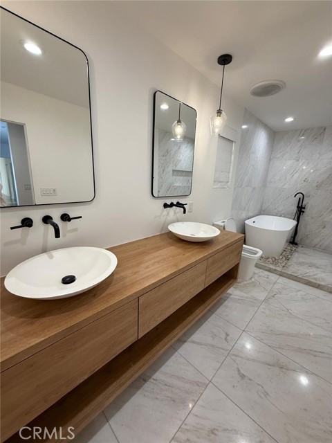 22539 Dolorosa Street, Woodland Hills CA: https://media.crmls.org/medias/a4e4270c-bea8-4ffa-95fa-ade01c58e2e3.jpg