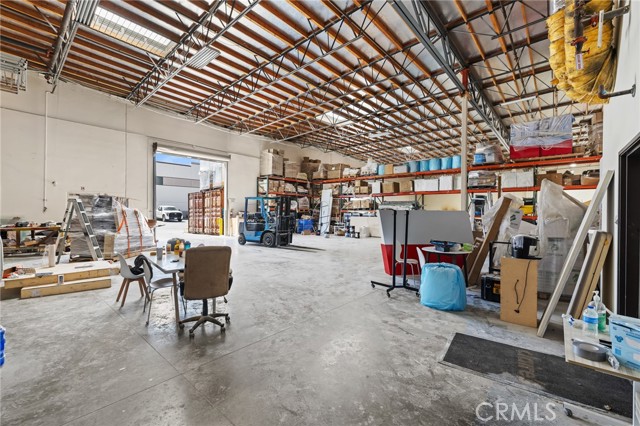 620 S Magnolia Avenue, Ontario CA: https://media.crmls.org/medias/a4e464cb-b53a-4c79-9c09-5dd40b1f23ca.jpg