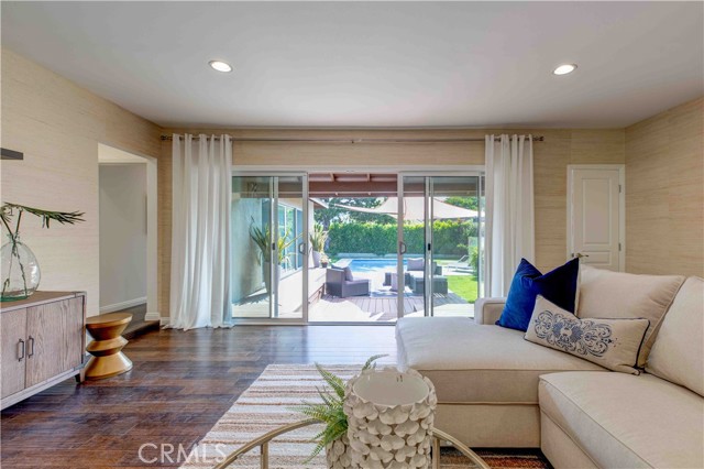 425 N Brighton Street, Burbank, CA, 91506 425 N Brighton Street, Burbank, CA, 91506