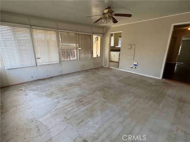 19427 Welby Way photo 8