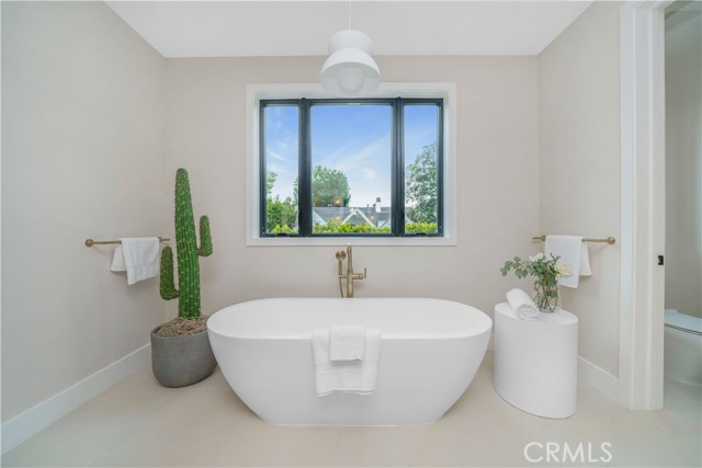 Detail Gallery Image 44 of 56 For 12034 Otsego St, Valley Village,  CA 91607 - 5 Beds | 6/1 Baths