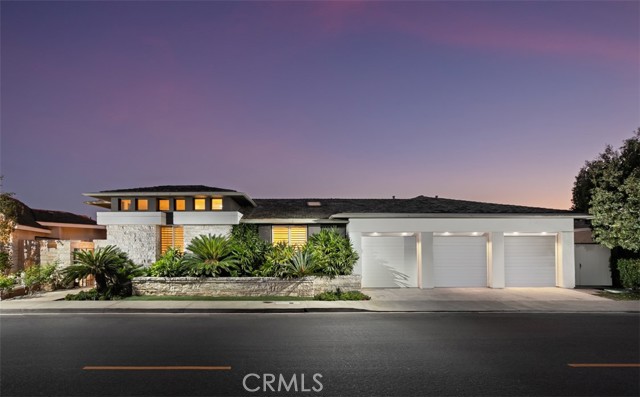 Detail Gallery Image 2 of 60 For 1535 Dolphin Terrace, Corona Del Mar,  CA 92625 - 3 Beds | 3/1 Baths