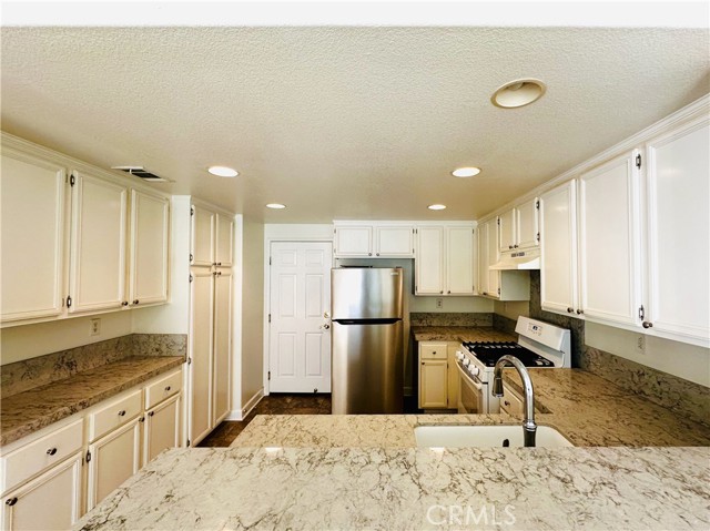 Detail Gallery Image 9 of 29 For 317 Pony Express Road, San Dimas,  CA 91773 - 2 Beds | 2/1 Baths