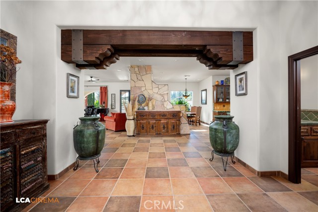 Detail Gallery Image 6 of 54 For 15001 Colonia De Las Rosas, Bakersfield,  CA 93306 - 4 Beds | 3/1 Baths