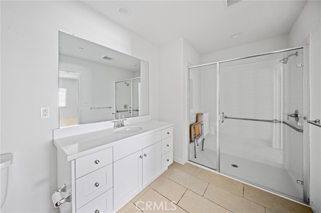 Detail Gallery Image 13 of 33 For 143 Frame, Irvine,  CA 92618 - 3 Beds | 3/1 Baths