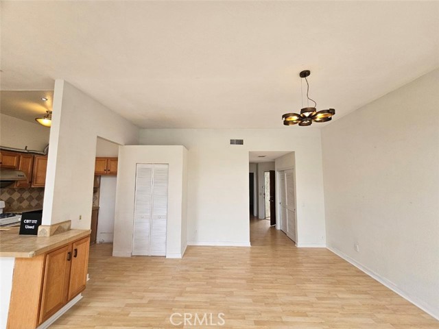 Detail Gallery Image 10 of 30 For 10 Brownfield Ln, Pomona,  CA 91766 - 2 Beds | 2 Baths