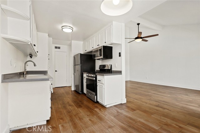 700 W La Veta Avenue, Orange CA: https://media.crmls.org/medias/a4e9748f-2213-4455-8428-56793ed25848.jpg