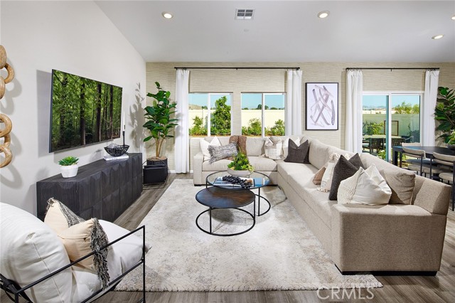 Detail Gallery Image 2 of 15 For 2063 Fernetta Pl, Perris,  CA 92571 - 5 Beds | 3 Baths