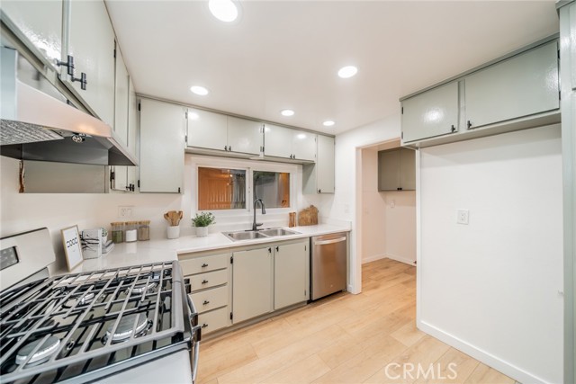 Detail Gallery Image 13 of 46 For 726 Robinhood, Redlands,  CA 92373 - 4 Beds | 2/1 Baths