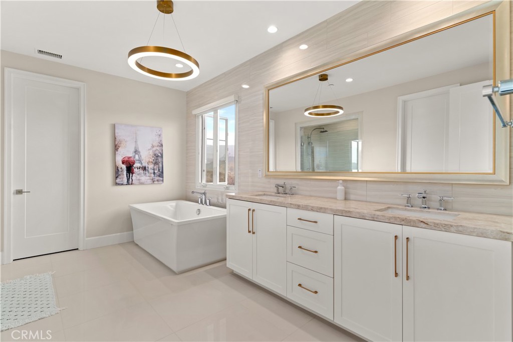 MLS #OC25274910 image #16