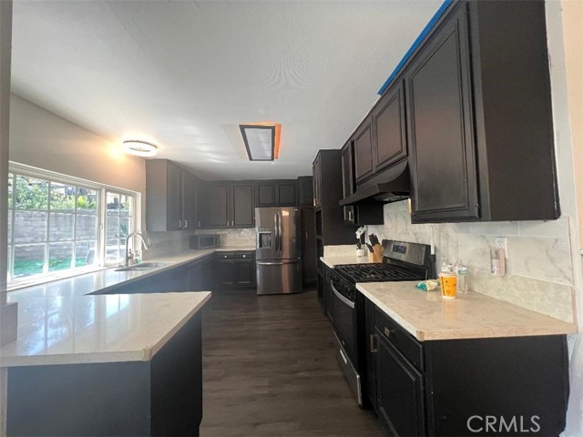 Detail Gallery Image 7 of 21 For 17208 Braxton, Granada Hills,  CA 91344 - 3 Beds | 2 Baths