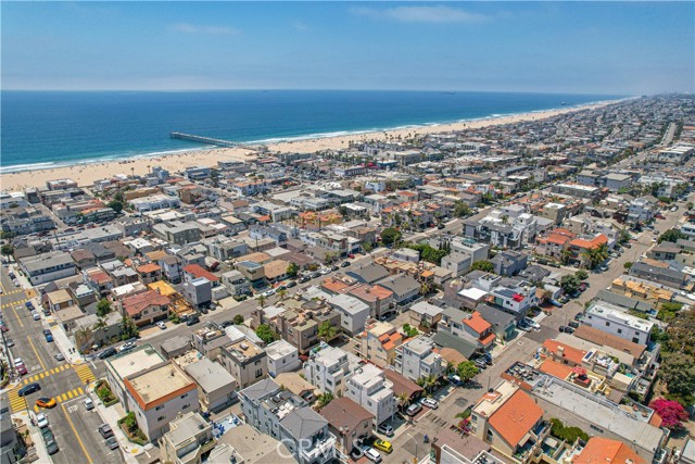 865 Loma Drive, Hermosa Beach, California 90254, 2 Bedrooms Bedrooms, ,1 BathroomBathrooms,Residential,Sold,Loma,SB22119464