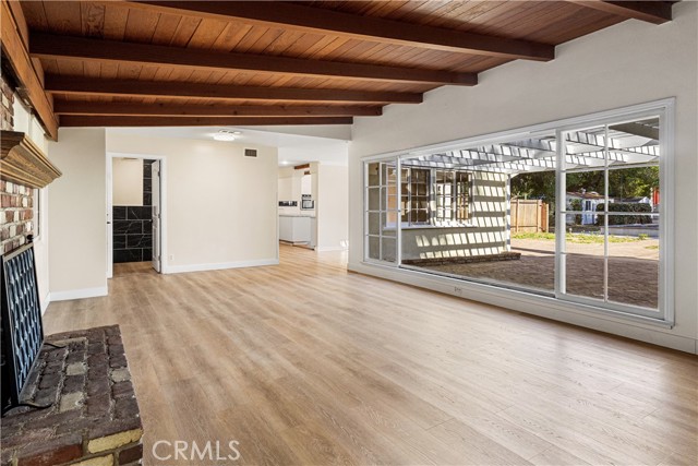 Detail Gallery Image 4 of 47 For 17361 Parthenia, –,  CA 91325 - 5 Beds | 4 Baths