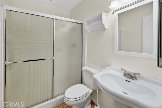 Detail Gallery Image 13 of 32 For 19322 Flowers Ct, Newhall,  CA 91321 - 2 Beds | 2 Baths