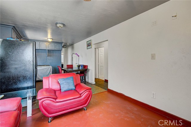 Detail Gallery Image 10 of 22 For 1426 W 99th St, Los Angeles,  CA 90047 - 4 Beds | 2 Baths