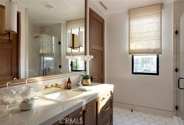 Detail Gallery Image 38 of 47 For 615 Lido Park Dr, Newport Beach,  CA 92663 - 4 Beds | 4/1 Baths