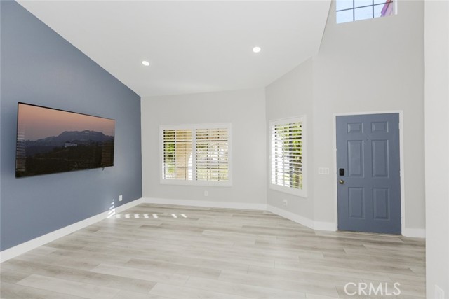 Detail Gallery Image 12 of 61 For 20055 Avenue of the Oaks #220,  Newhall,  CA 91321 - 3 Beds | 2 Baths