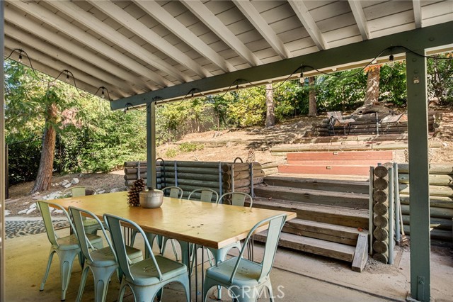 Detail Gallery Image 14 of 47 For 27808 Alpen, Lake Arrowhead,  CA 92352 - 4 Beds | 3/1 Baths