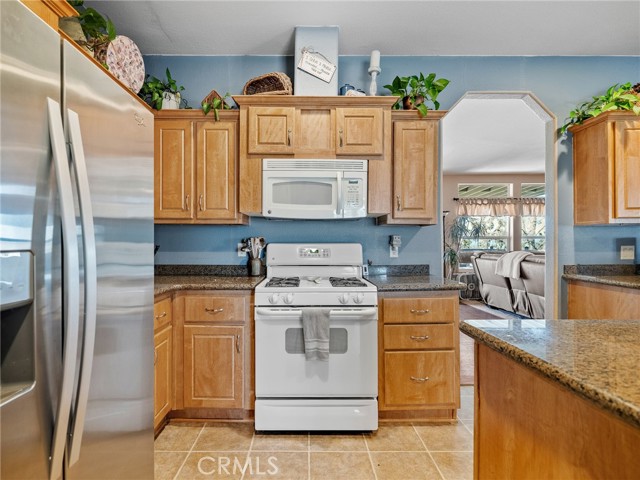 Detail Gallery Image 12 of 33 For 2826 Marco, Phelan,  CA 92371 - 4 Beds | 2/1 Baths