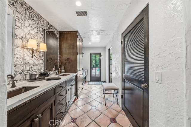 Detail Gallery Image 26 of 74 For 25805 Avenida Del Oro, Temecula,  CA 92590 - 4 Beds | 4/1 Baths