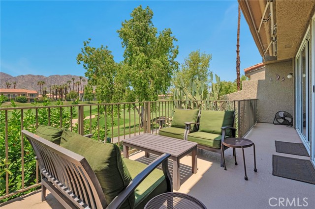 55353 Winged Foot, La Quinta CA: https://media.crmls.org/medias/a4ef7880-4f16-4f78-ad0e-04a263e6a839.jpg