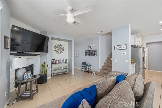 Detail Gallery Image 8 of 46 For 3681 Bilberry, San Bernardino,  CA 92407 - 4 Beds | 3 Baths