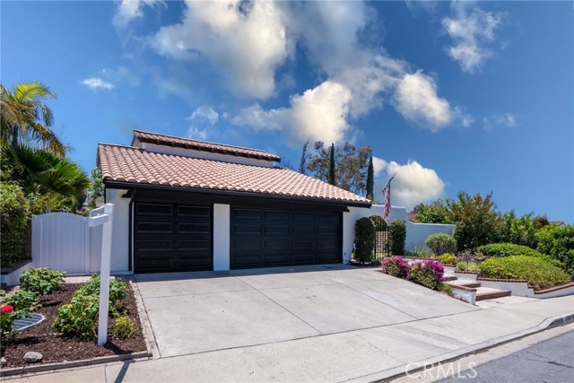 26982 Pueblonuevo Drive, Mission Viejo CA: https://media.crmls.org/medias/a4efe72a-4de6-43eb-aaba-80c9fabd0c85.jpg
