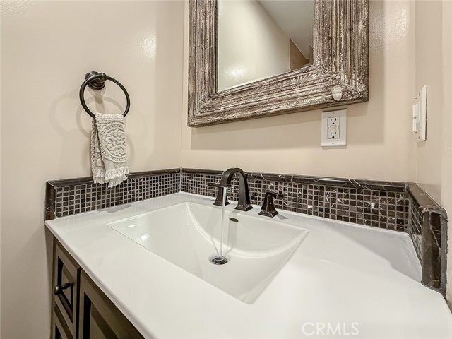 Detail Gallery Image 22 of 58 For 5960 Balcom, Encino,  CA 91316 - 4 Beds | 4 Baths