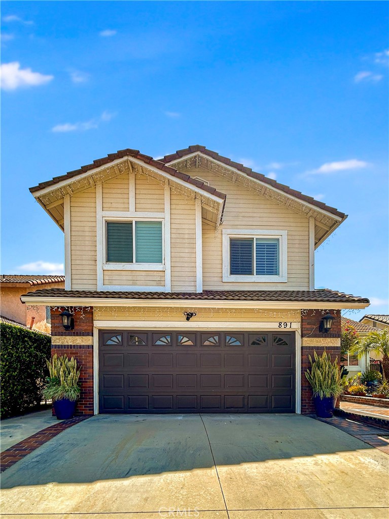 891 Hedges Drive
