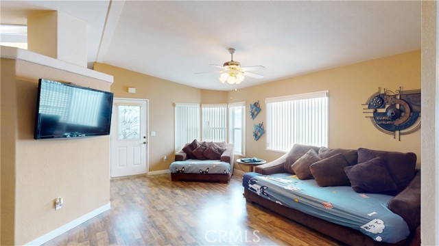 Detail Gallery Image 10 of 33 For 19361 Brookhurst St #139,  Huntington Beach,  CA 92646 - 3 Beds | 2 Baths