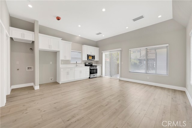 Detail Gallery Image 1 of 4 For 1055 Allen Ave #B,  Glendale,  CA 91201 - 1 Beds | 1 Baths