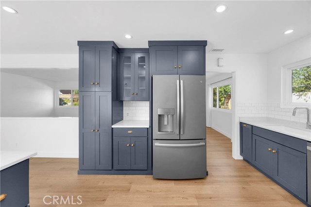 Detail Gallery Image 8 of 37 For 2527 E Brookside, Orange,  CA 92867 - 4 Beds | 2 Baths