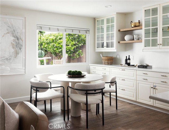 273 Albert Place, Costa Mesa CA: https://media.crmls.org/medias/a4f2b701-0d70-4d11-ac9d-c3531d9fad08.jpg